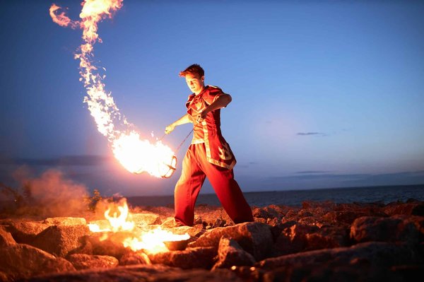 Comment intégrer des motifs à pois dans une garde-robe de travail sans perdre en professionnalisme ?